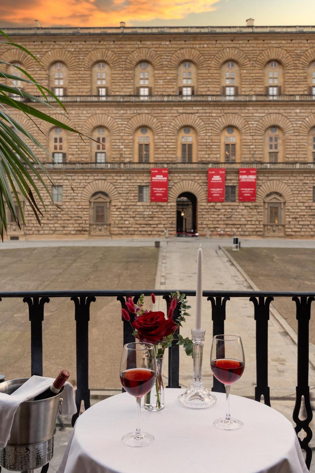Piazza Pitti Palace - Residenza D'Epoca Флоренция Екстериор снимка