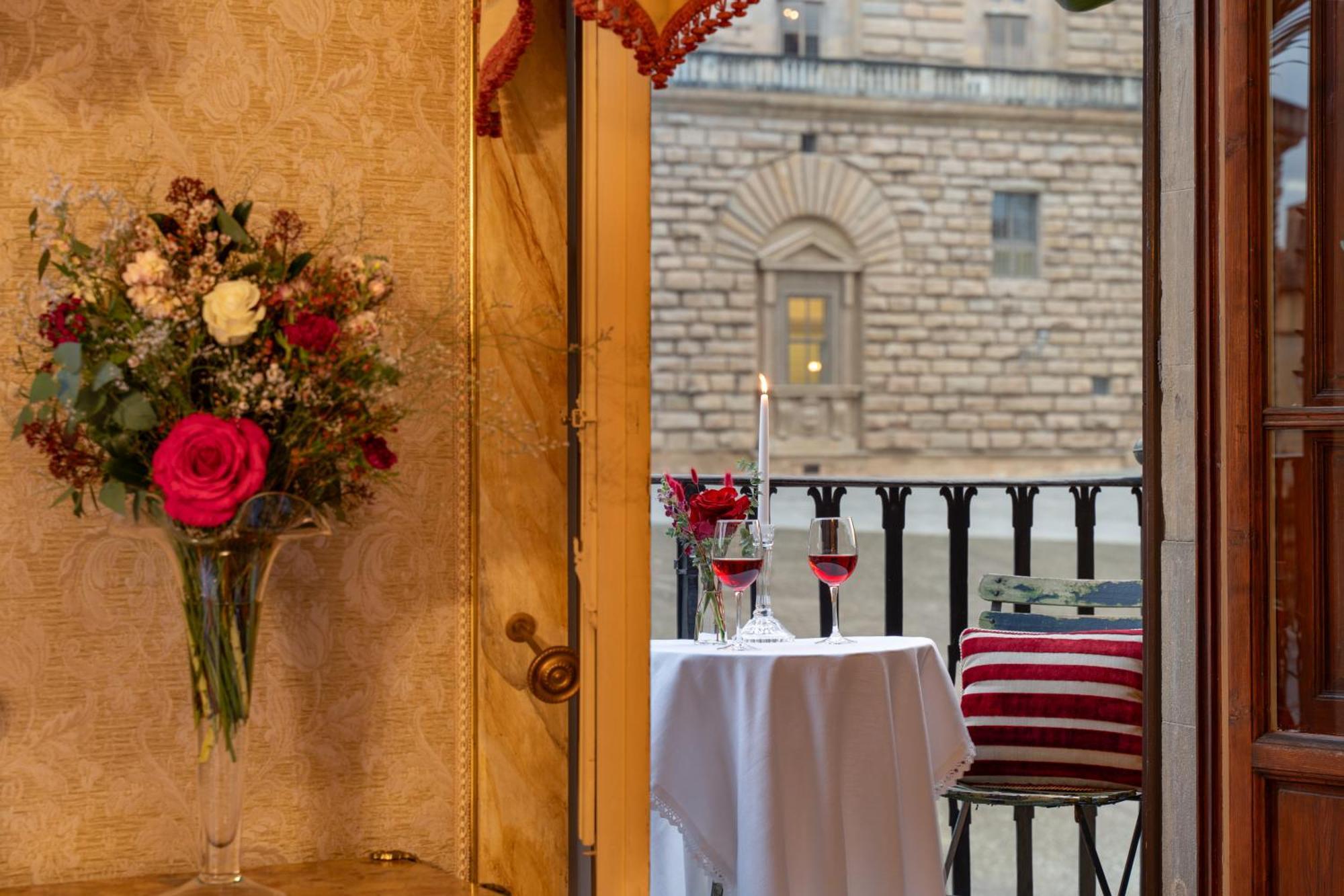 Piazza Pitti Palace - Residenza D'Epoca Флоренция Екстериор снимка