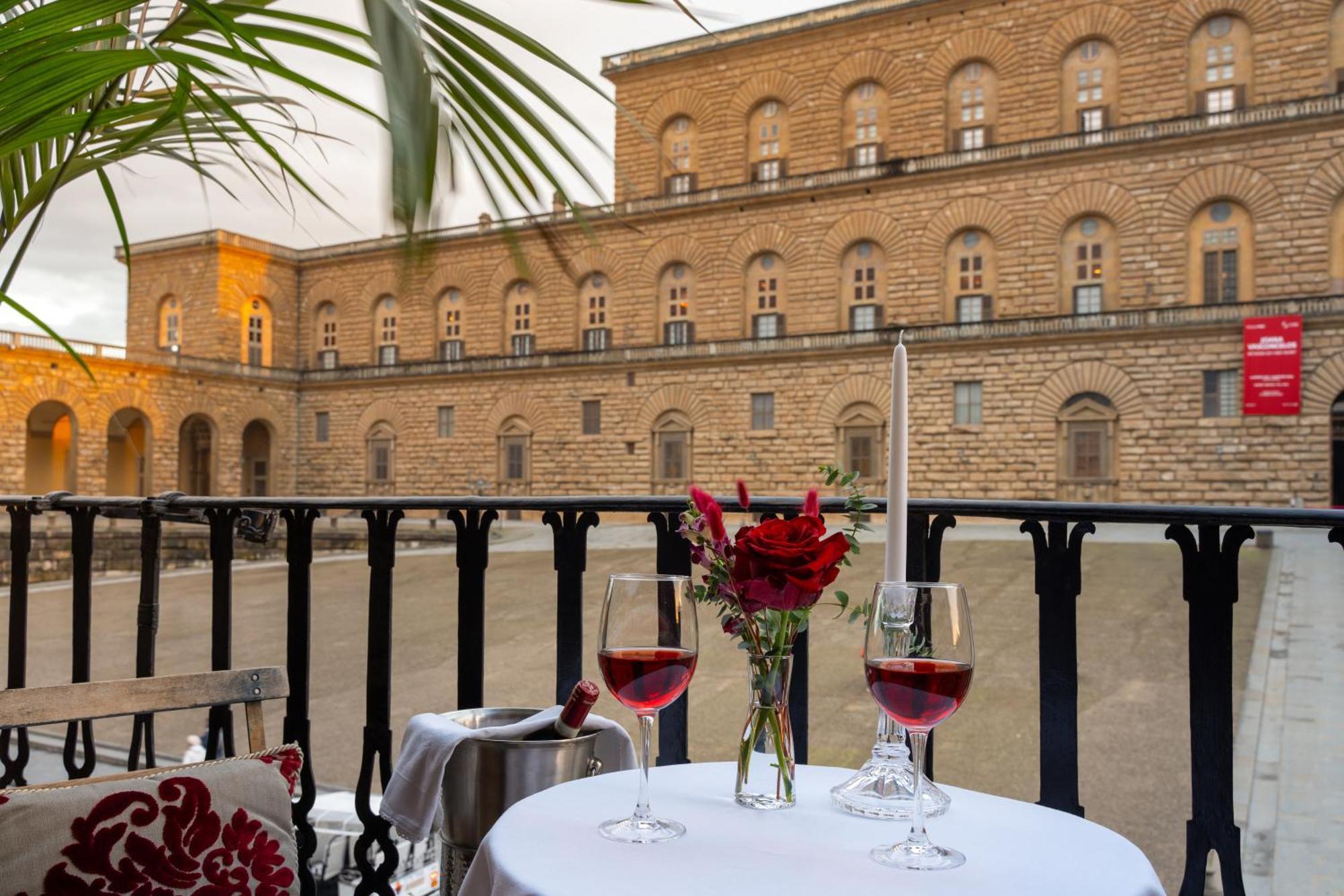 Piazza Pitti Palace - Residenza D'Epoca Флоренция Екстериор снимка