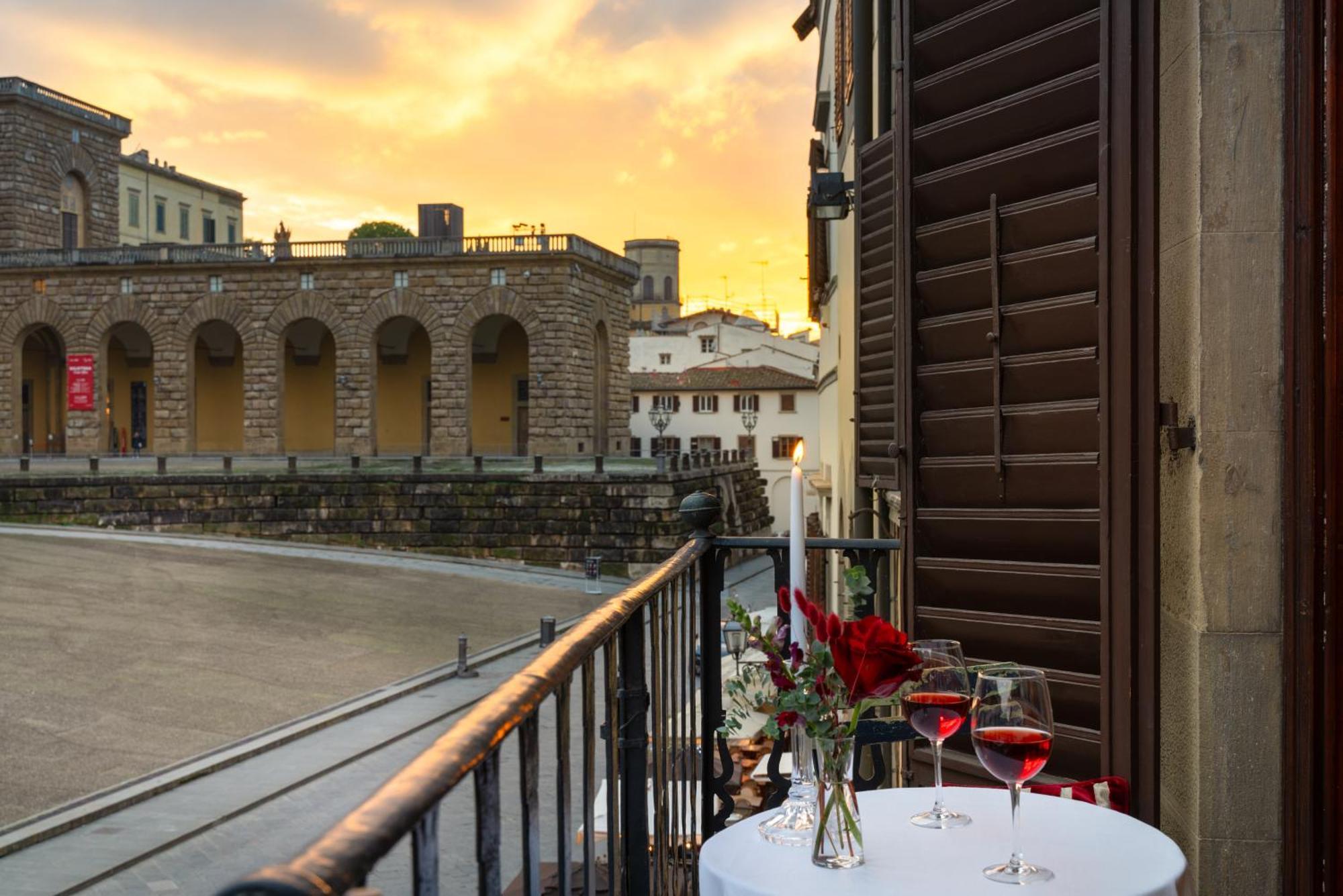 Piazza Pitti Palace - Residenza D'Epoca Флоренция Екстериор снимка