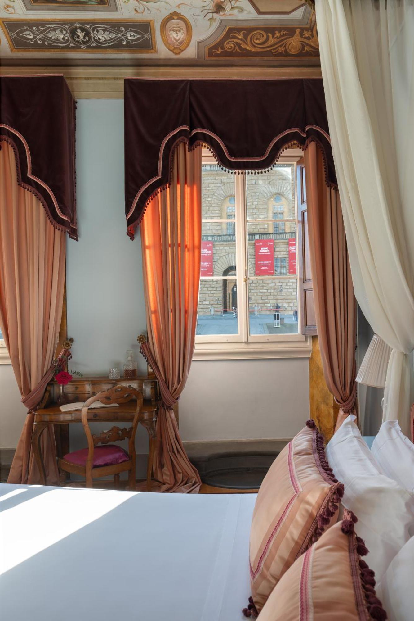 Piazza Pitti Palace - Residenza D'Epoca Флоренция Екстериор снимка