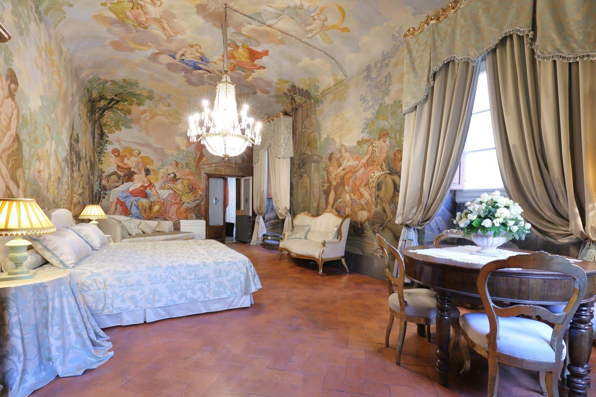 Piazza Pitti Palace - Residenza D'Epoca Флоренция Екстериор снимка